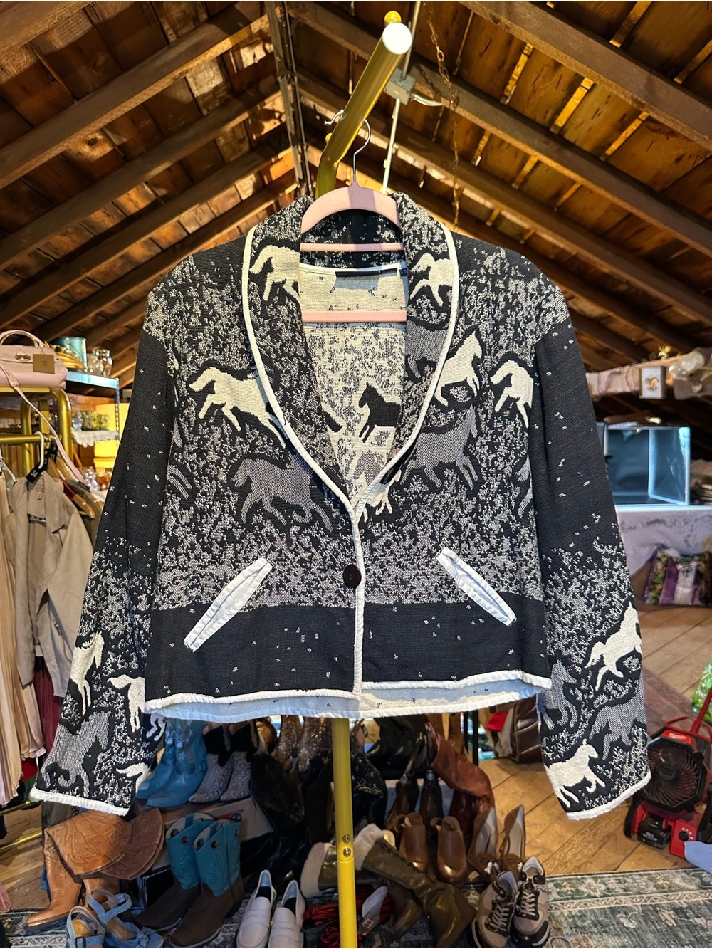 Black & Cream Horse-Print Shawl Collar Blazer